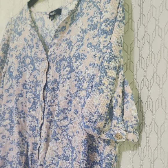 Angels Blue and White Tie Front Short Sleeve Blouse - Picture 5 of 13